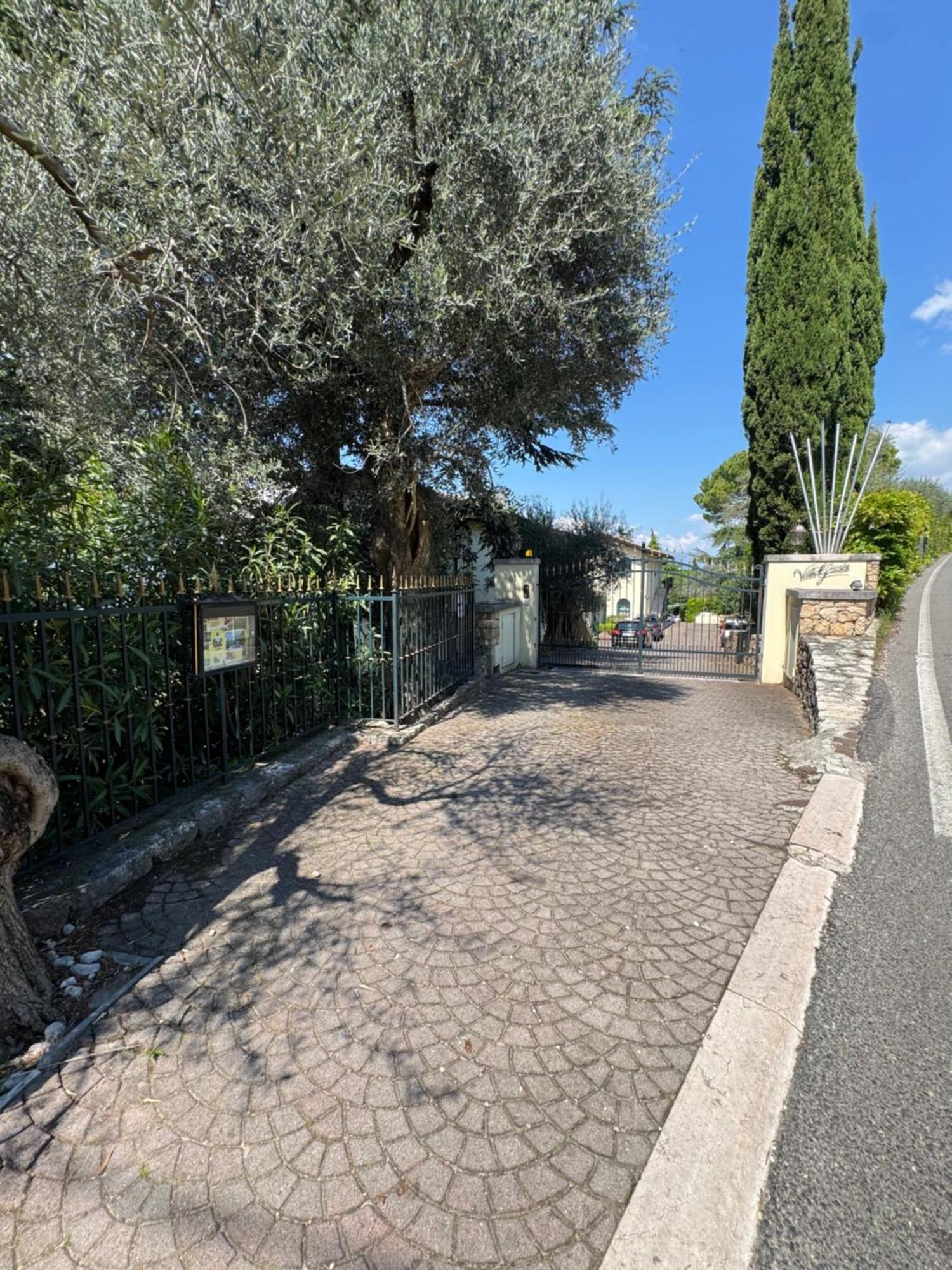 Appartamento La Perla Torri Del Benaco Zewnętrze zdjęcie