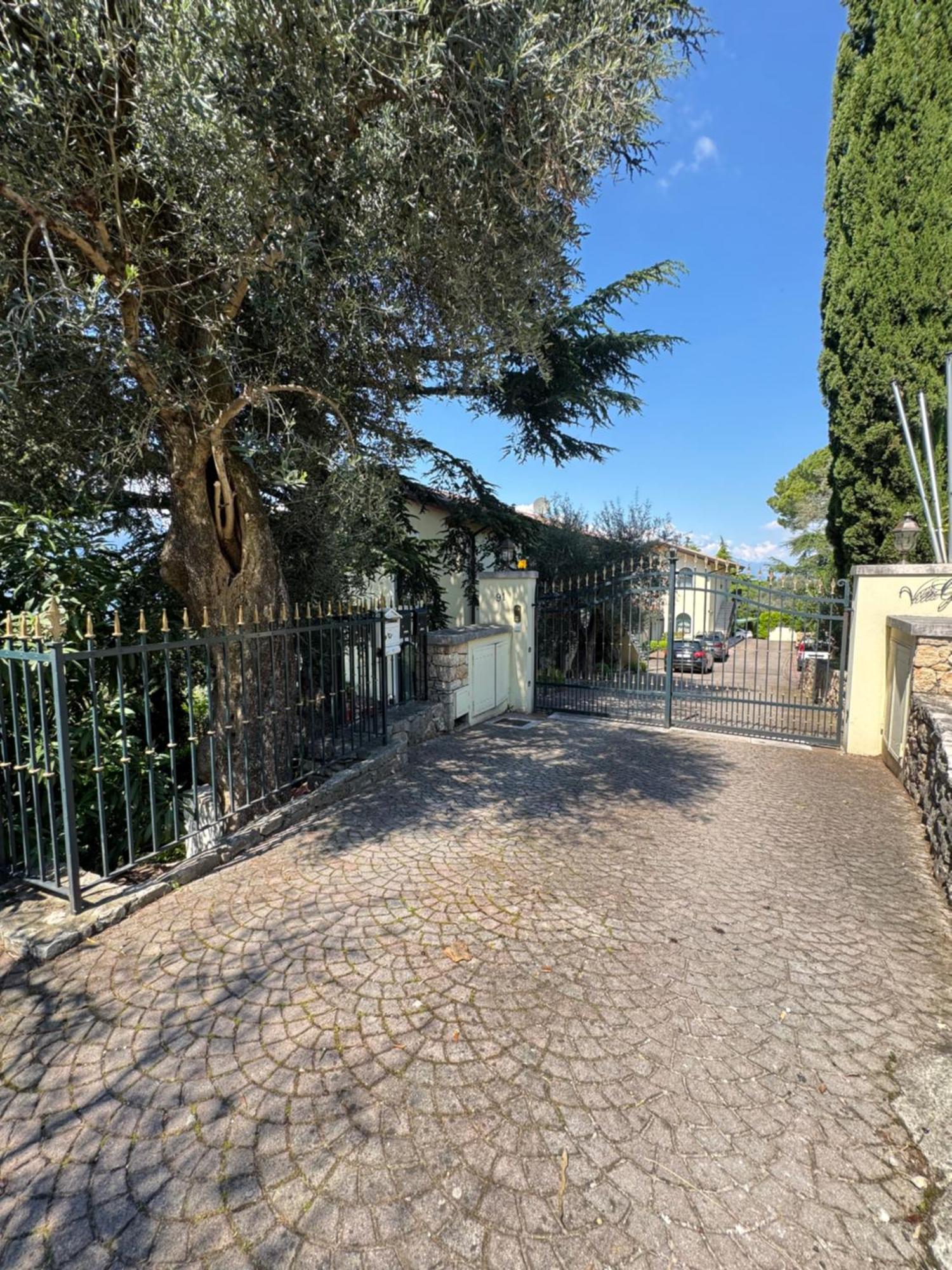 Appartamento La Perla Torri Del Benaco Zewnętrze zdjęcie
